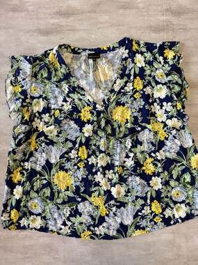 Jones New York JNY Plus Size 3X Navy Blue Yellow Floral V-Neck Flutter Sleeve To